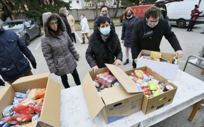 Potraviny pro charitu a církev. Zaměstnanci Břeclavi uspořádali vlastní sbírku